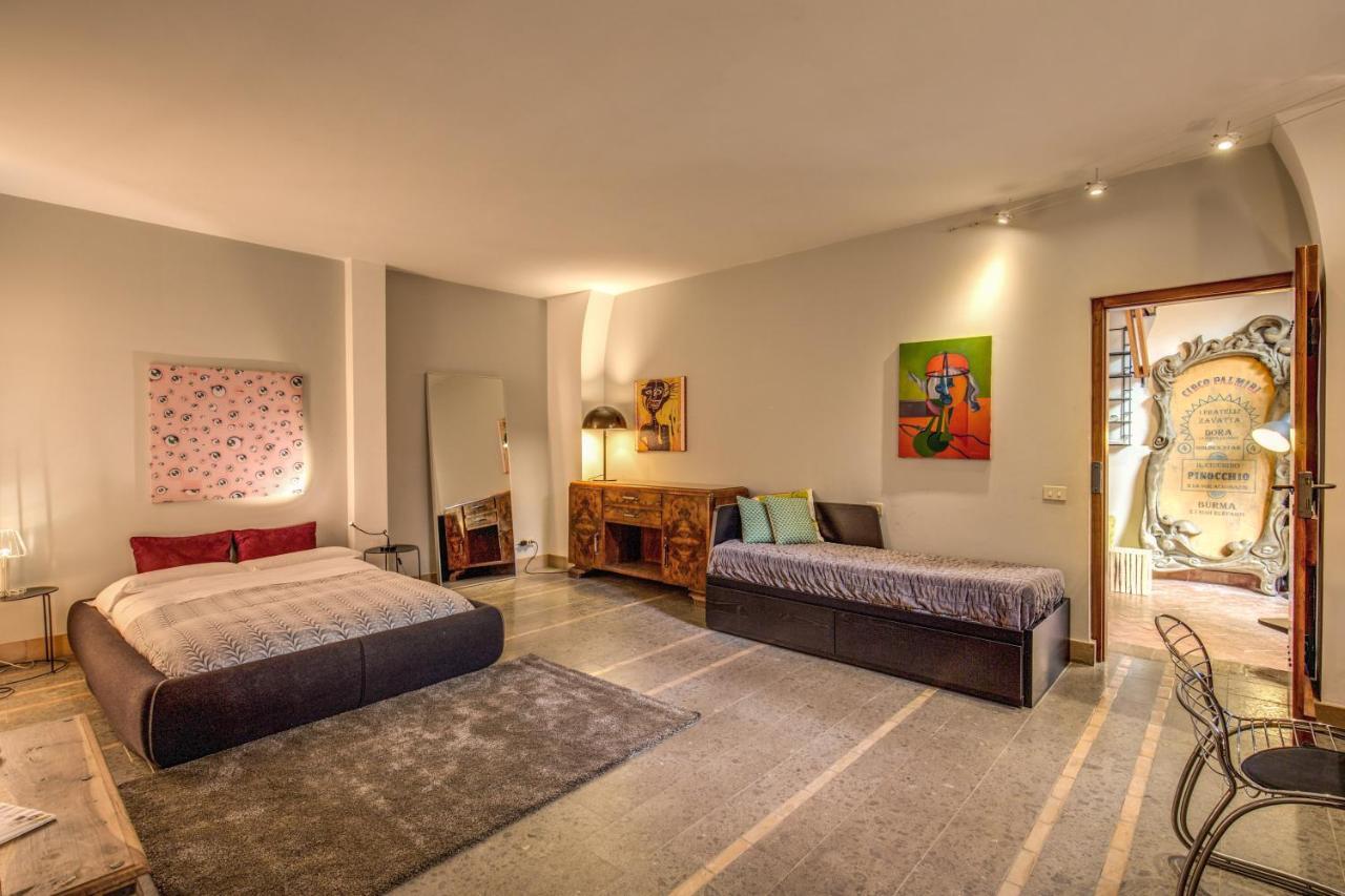 Trastevere Hyperloft & Garden Apartment Rom
