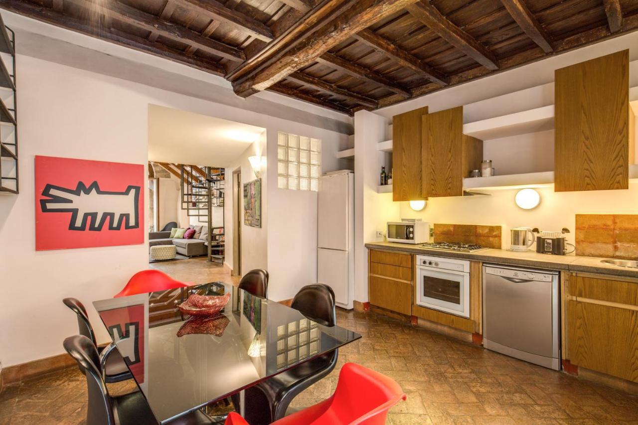 Trastevere Hyperloft & Garden Apartment Rom